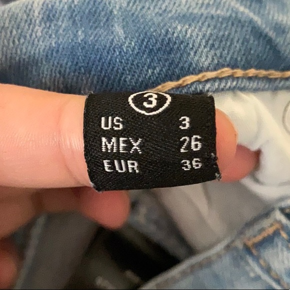 SOLD! - Picture 4 of 7